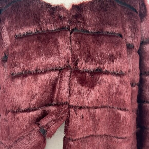 AVA & VIV Paneled design Faux Fur Jacket | 3X - Picture 4 of 6